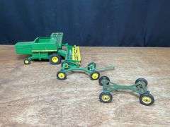 (3) John Deere 6600 Combine + Running Gears
