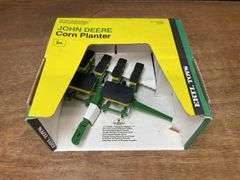 1/16 John Deere Corn Planter NIB Ertl