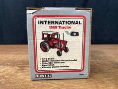 1/16 IH 1568 NIB Ertl