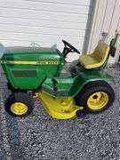 John Deere 212