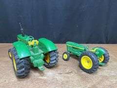 (2) 1/16 John Deere 5020 + 2020 Ertl.