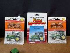 (10) 1/64 John Deere Ertl