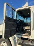 International Semi with Flatbed