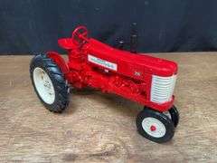 (2) 1/16 Farmall 350 NIB Ertl