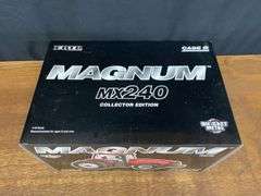1/16 Case-IH Magnum MX240 Collector NIB Ertl