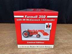 1/16 Farmall 350 w/Loader 2006 Pork Expo NIB SC