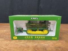1/16 John Deee 2010 Crawler 2003 Plow City NIB Ertl
