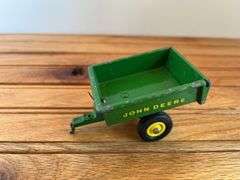 1/16 John Deere 110 L&G + Cart Ertl