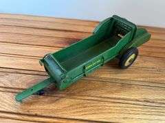 1/16 John Deere Spreader Eska