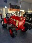 International Harvester Half-Scale IH 806 Wheatland FWA