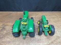 (2) 1/16 John Deere 5020 + 2020 Ertl.