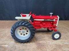 1/16 Farmall 1206 1993 Ontario NIB SM