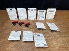 (13) 1/64 IH + Case-IH Tractors Ertl