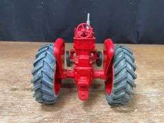 1/16 Farmall 706 1992 Ontario NIB SM