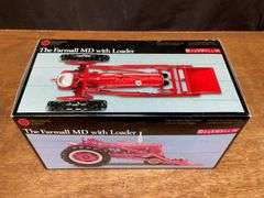 1/16 Farmall MD w/Loader Precision NIB Ertl