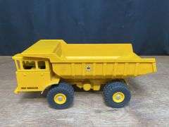 1/25 IH Pay Hauler Truck Ertl