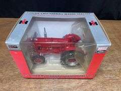 1/16 IH W400 2010 Red Power Round Up NIB SC