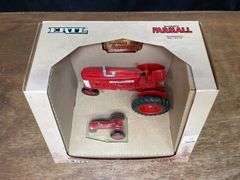 1/16 Farmall 350 Set NIB Ertl
