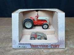 1/16 Ford 8N Set NIB Ertl