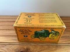 1/16 John Deere D NIB Ertl