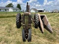 1945 John Deere B with 101 Picker