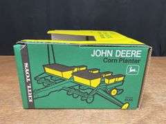 1/16 John Deere Corn Planter NIB Ertl