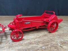 1/16 McCormick-Deering 200-H Spreader w/Team Ertl