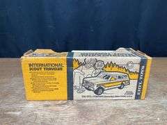 1/16 IH Scout Traveler NIB Ertl