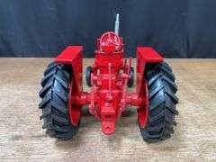 1/16 Farmall 756 1994 Ontario NIB SM