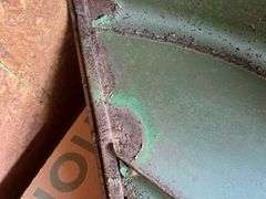 John Deere Unstyled Fenders