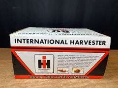 1/16 IH 80 Combine NIB SC