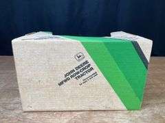 1/16 John Deere 4850 1982 New Orleans NIB Ertl