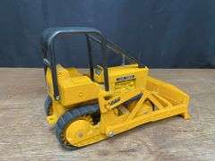 1/16 John Deere 450 Crawler Ertl