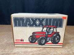 1/16 Case-IH Maxxum 5130 1989 Kansas City NIB Ertl