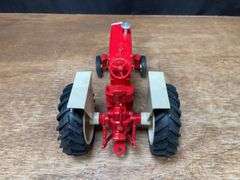 1/16 Farmall 1206 1993 Ontario NIB SM
