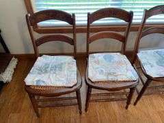 Kithen Table with (4) Chairs