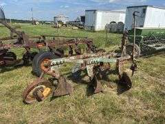 John Deere 3-14" Plow