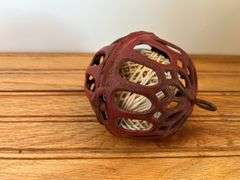(2) String Holders