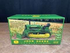 1/16 John Deere 1010 Crawler 2001 Plow City NIB Ertl