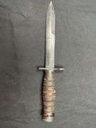 (2)-US M4 Bayonets w/M8 Scabbards