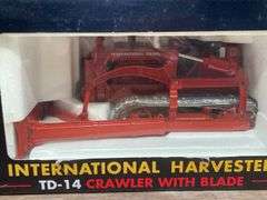 1/16 IH TD-14 Crawler w/Blade NIB SC