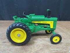 1/16 John Deere 630 LP 1988 NFTS NIB Ertl