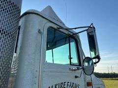 International Semi with Flatbed