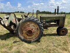 1945 John Deere B with 101 Picker