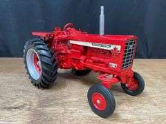 1/16 Farmall 756 1994 Ontario NIB SM