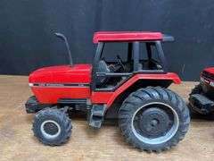 (2) 1/16 Case-IH 5130 + 5250 Ertl