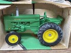 (3) 1/16 John Deere M Collector NIB Ertl