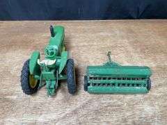 (2) 1/16 John Deere 3020 + Grain Drill