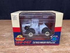 1/64 Big Bud 16V-747 Signature NIB DCP