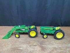 (2) 1/16 John Deere 2040 Ertl